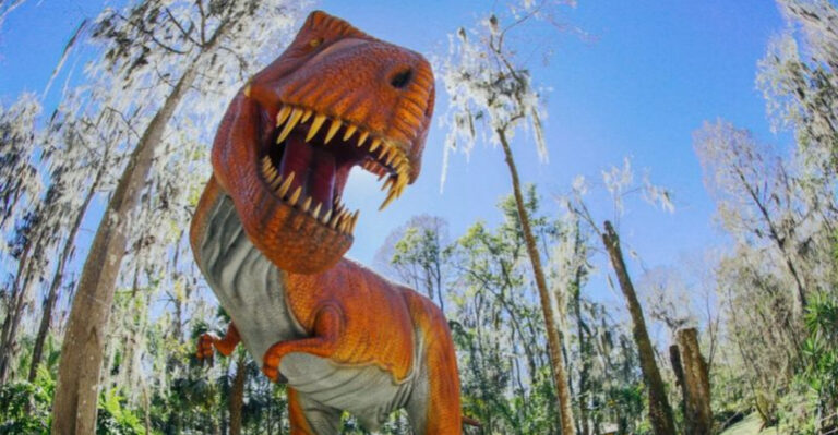 15 Dinosaur Discovery Sites Across America That Uncover Prehistoric Life