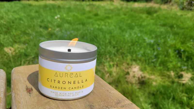 Light Citronella Candles