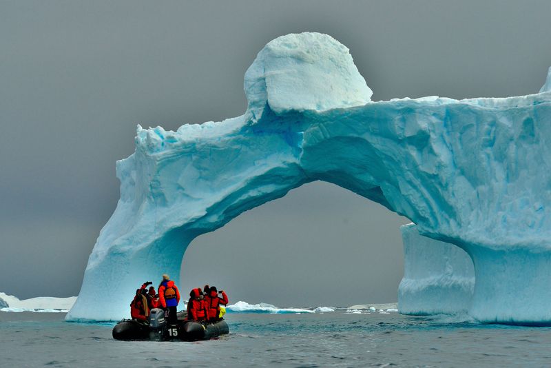 Global Expedition Race Heats Up