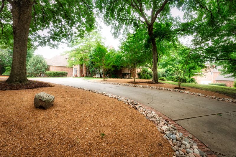 Create Gravel Or Mulch Barriers